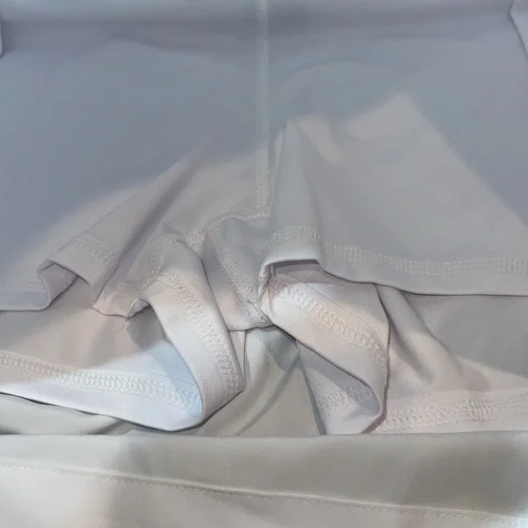 NEW Women’s Golf Skort (XXL) - Picture 4 of 7